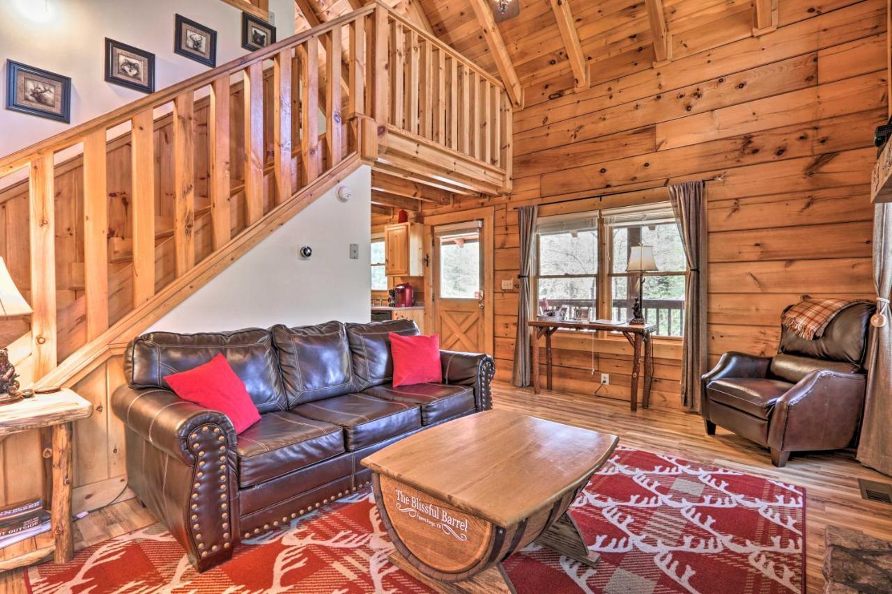 Vila Cozy Cabin With Hot Tub In The Heart Of Pigeon Forge Exteriér fotografie
