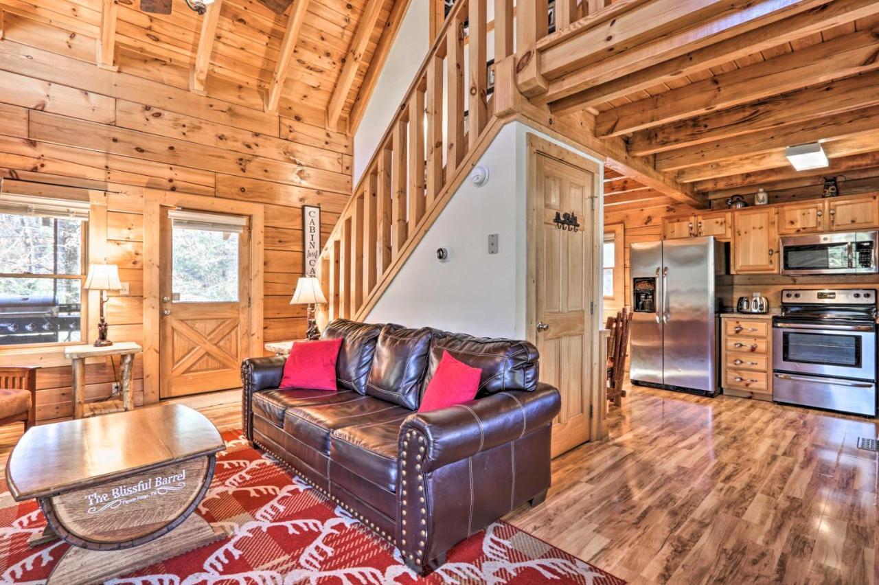 Vila Cozy Cabin With Hot Tub In The Heart Of Pigeon Forge Exteriér fotografie
