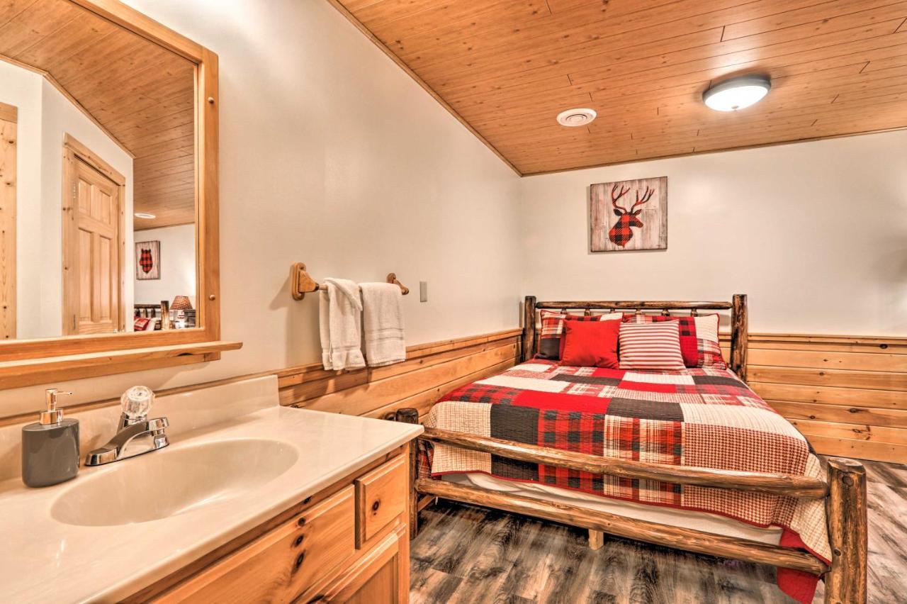 Vila Cozy Cabin With Hot Tub In The Heart Of Pigeon Forge Exteriér fotografie