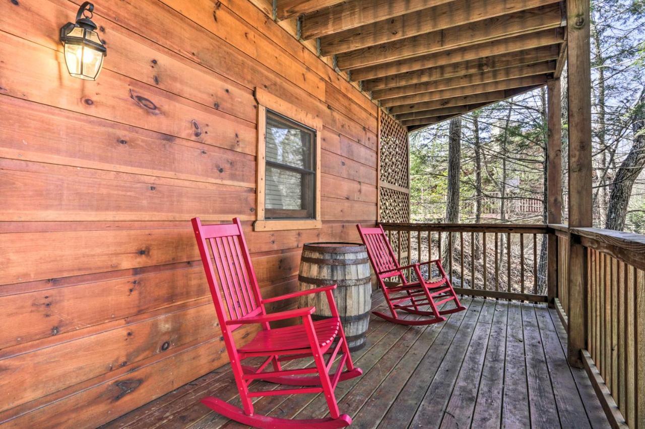 Vila Cozy Cabin With Hot Tub In The Heart Of Pigeon Forge Exteriér fotografie