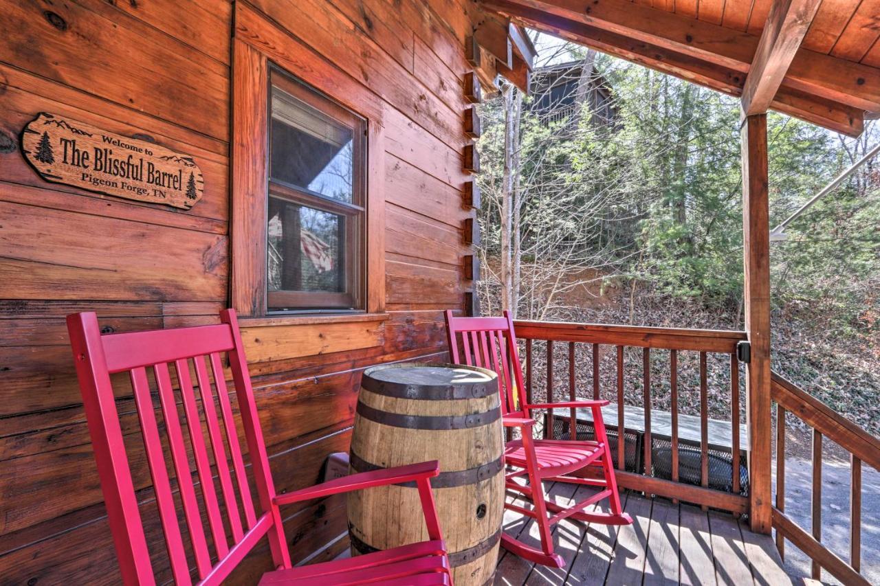 Vila Cozy Cabin With Hot Tub In The Heart Of Pigeon Forge Exteriér fotografie